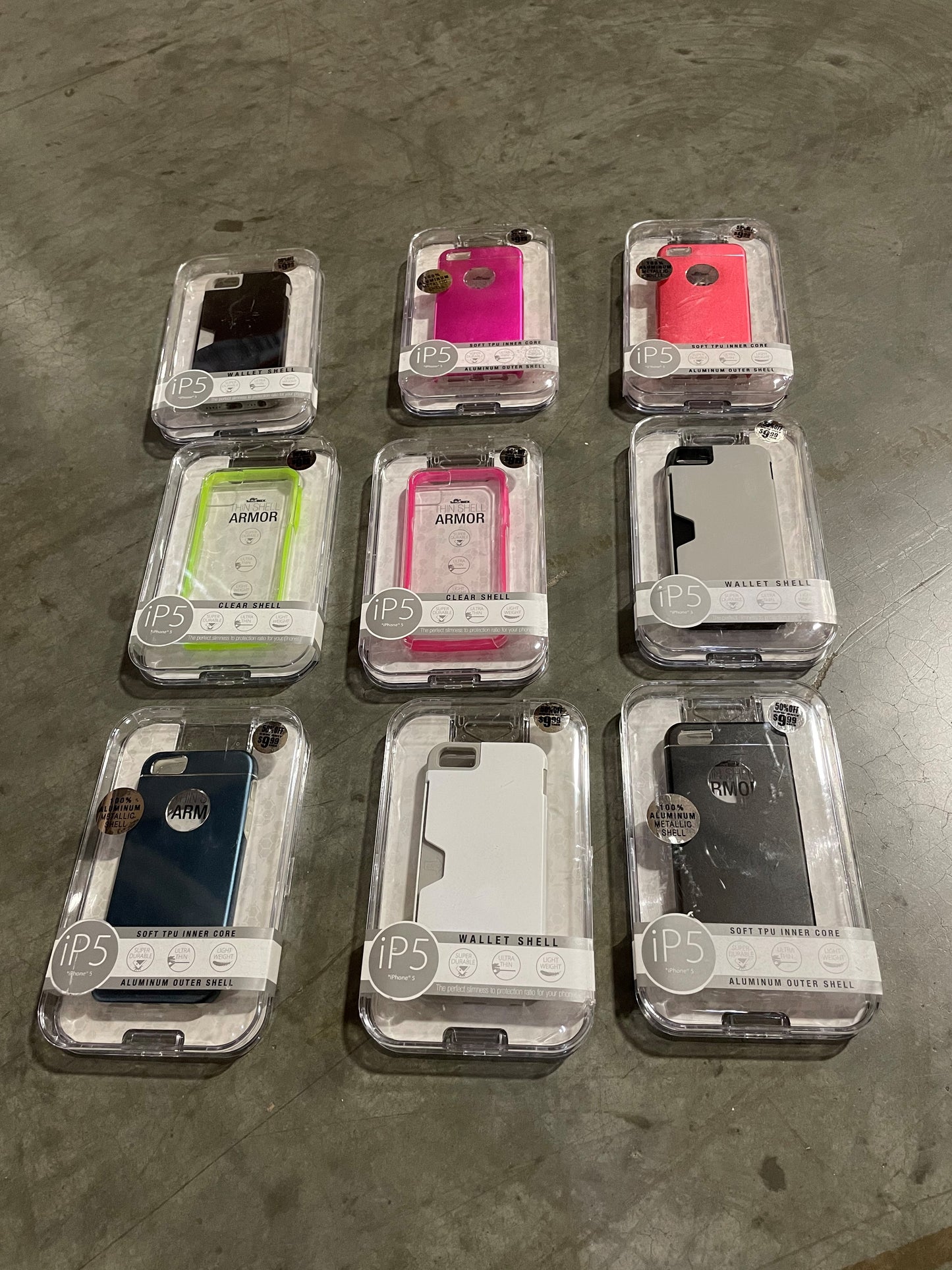 ITEM NUMBER 020946C THIN ARMOR CASE IP6 - BULK PACKED SOLD AS IS 70 PIECES PER CASE