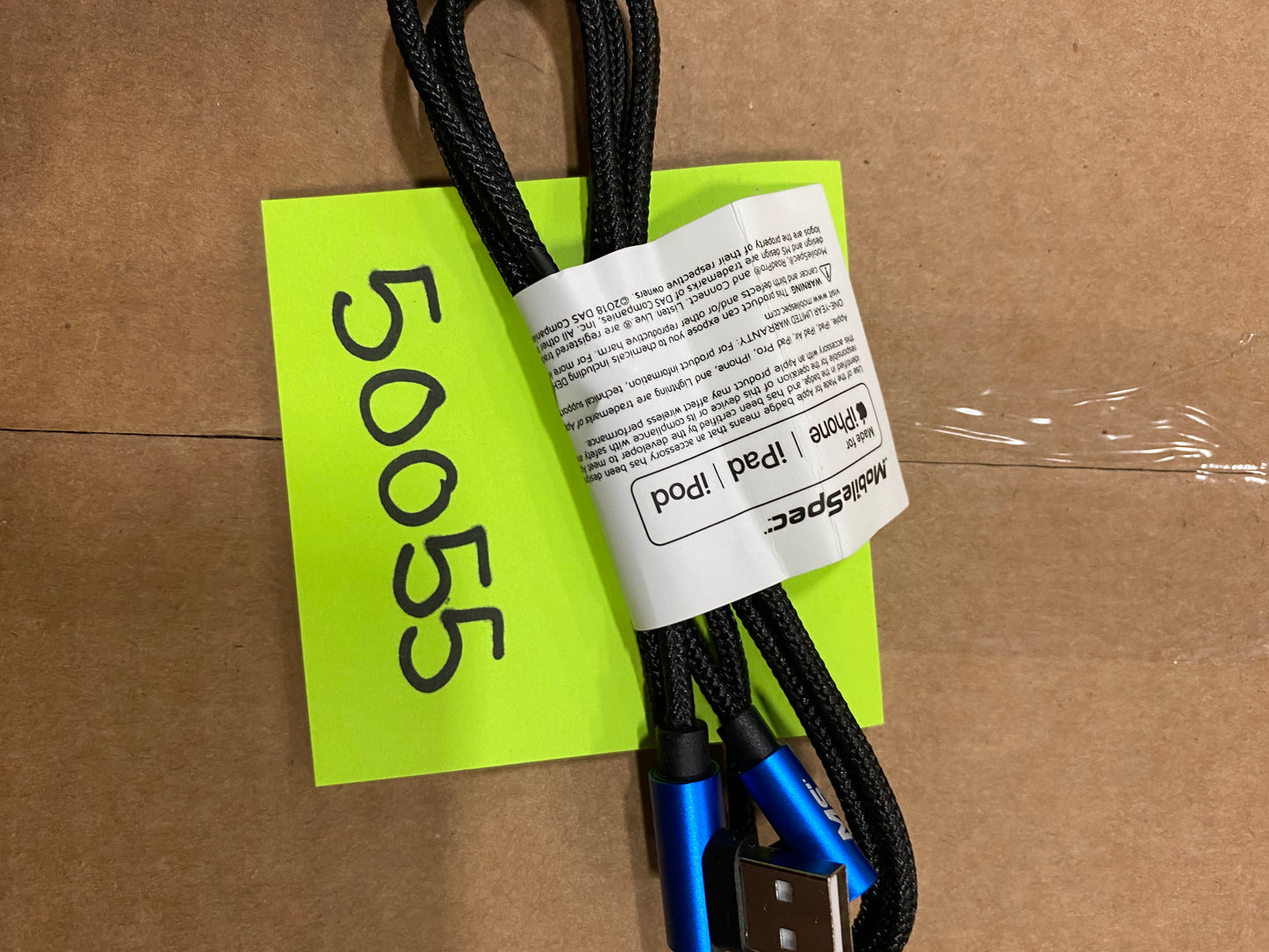 ITEM NUMBER 050055L LIGHTNING 3FT RIGHT ANGLE CABLE  - STORE SURPLUS NO DISPLAY 10 PIECES PER PACK