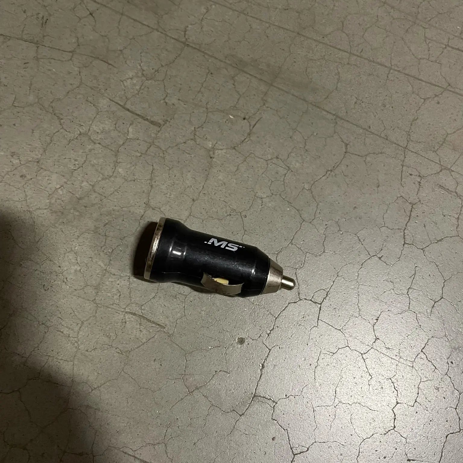 ITEM NUMBER 050066L USB CAR CHARGER BLACK - STORE SURPLUS NO DISPLAY 10 PIECES PER PACK STORE SURPLUS